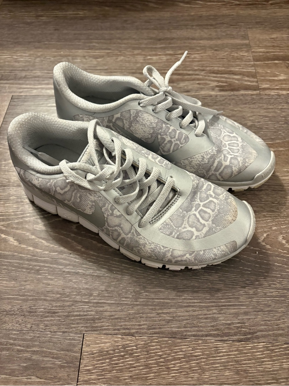 Nike Free 5.0 women's running sneakers. Size 7